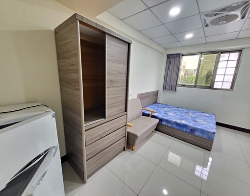 南勢生活商圈社區邊間透天3樓分租套房 - Image 4