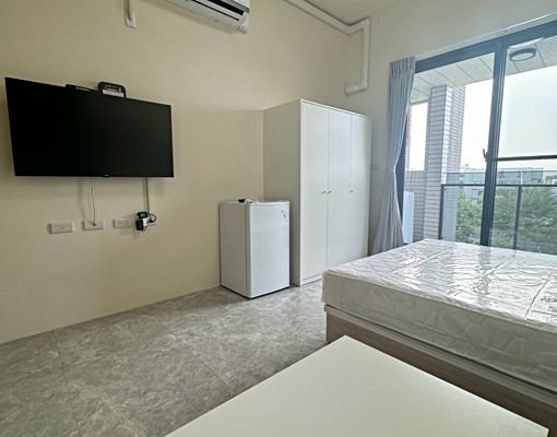 全新完工電梯大樓陽光大套房 - Image 4