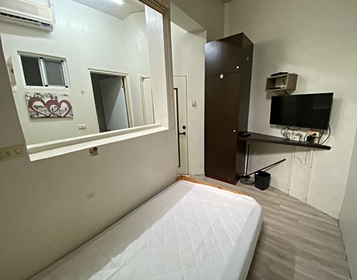 北門商區，新光三越，南護,南大 - Image 1
