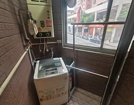 東區近南紡🔺透天2F+3F分租~家具電全~有獨出 - Image 5