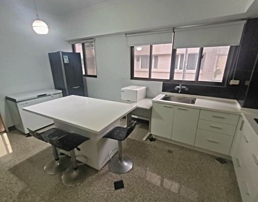 東區近南紡🔺透天2F+3F分租~家具電全~有獨出 - Image 3