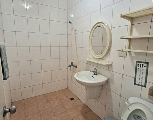 武營路透天4樓套房租包水費網路 - Image 6