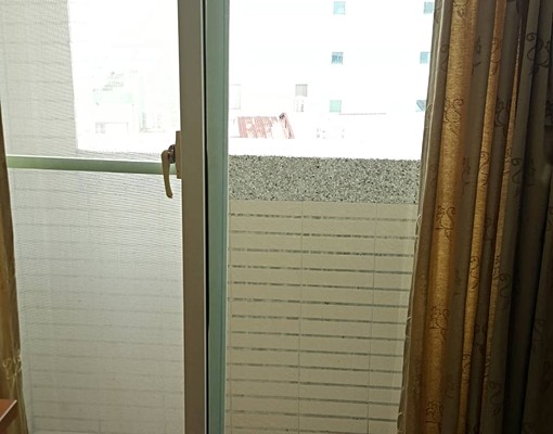 短租出差商圈陽台大套房近公車站 - Image 5