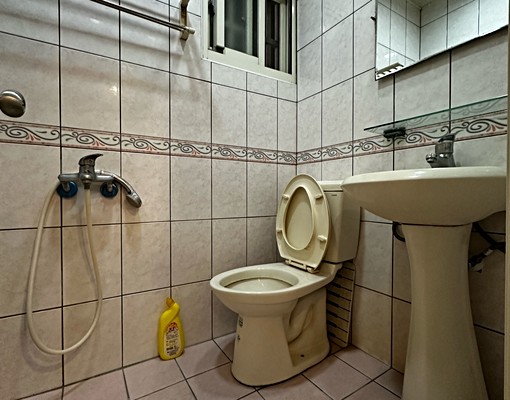 近亞東站鬧中取靜套房出租 - Image 6