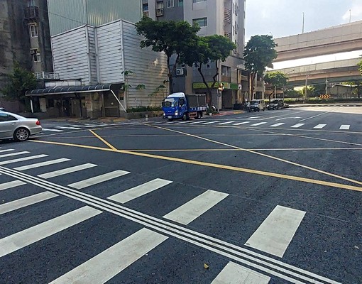 信義區基隆路和松隆路口停車位，大巨蛋市府站5分鐘 - Image 4