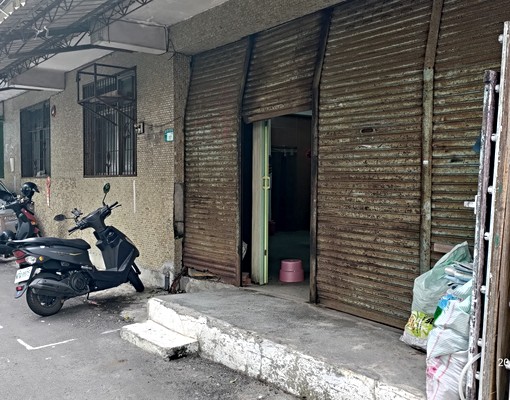 一樓住辦倉庫(門口方便停車上下貨) - Image 3
