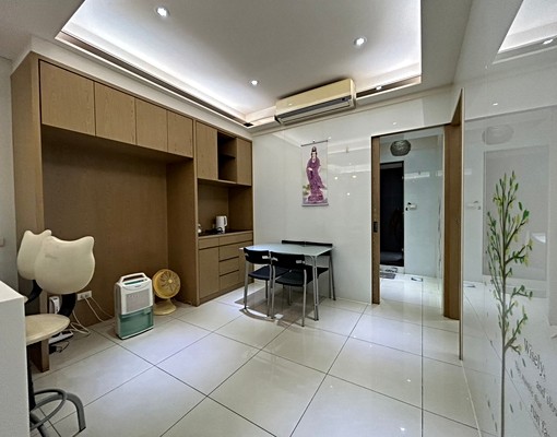 ~★捷運萬坪公園★孝親美美一摟★~ - Image 9