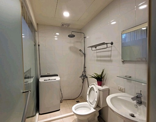 緊臨台北車站,生活機能完善空間寬敞舒適 - Image 12