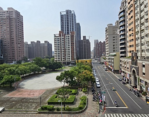 左營高鐵站【大三房】可另租平車,面公園 - Image 13