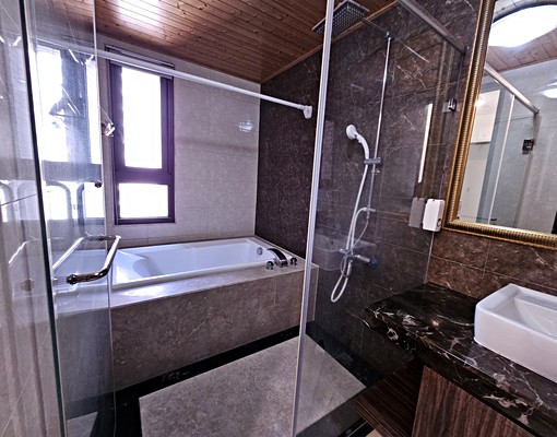 左營高鐵站【大三房】可另租平車,面公園 - Image 10