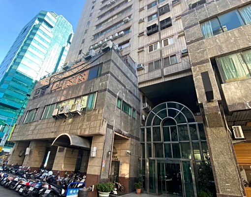 五權國中東興市場旁/精美大三房/可寵可租補/一層二戶 - Image 15