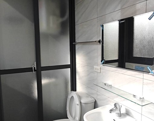 可租補中國醫.一中商圈全新電梯套房.一皮箱入住 - Image 9