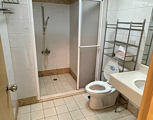 近後火車站/低租金/含管理費/可租補 - Image 4