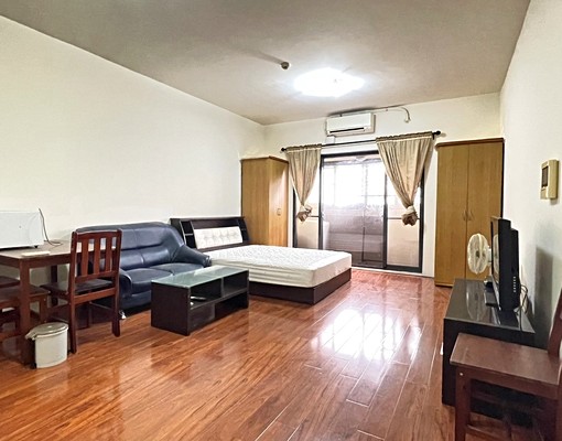 ★近巨城百貨大坪數陽台套房★ - Image 1