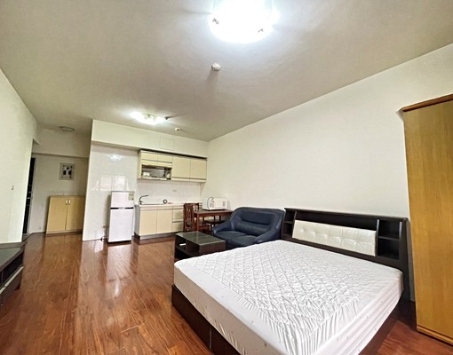 ★近巨城百貨大坪數陽台套房★ - Image 3