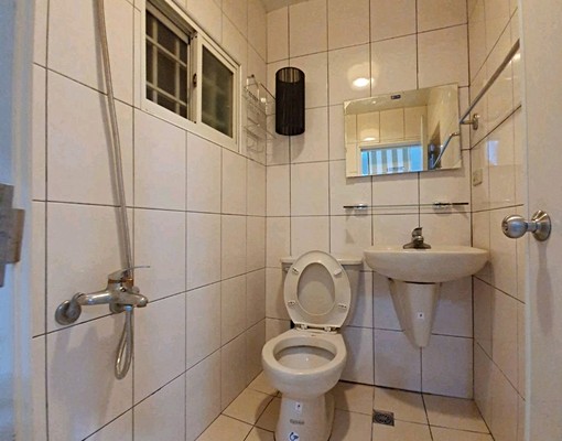 頂級裝潢開放式一房一廳獨立套房 - Image 21