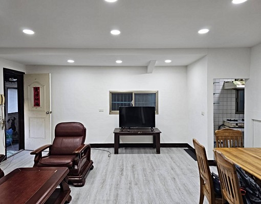 房東便宜租頂加整層全新裝潢 - Image 5