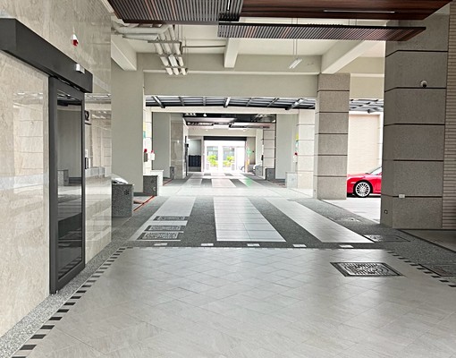 大德國小三房全新漂亮電梯華廈+平車（可租補） - Image 2