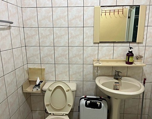 電梯大套房一房一廳可寵物可租補 - Image 4