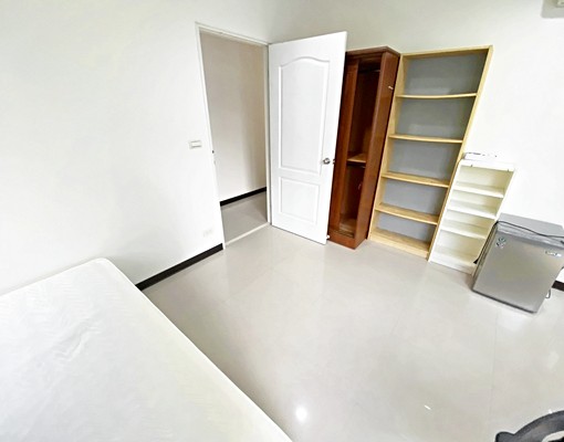 近捷運東門【秒殺租案】有陽台★獨洗衣機★多窗採光 - Image 3