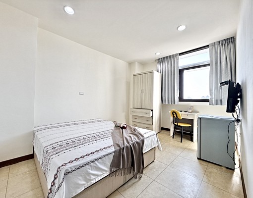 你不會消失💖可租補大面窗採光💖機車位 - Image 1