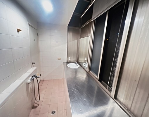 房間廁所都有窗戶…… - Image 2