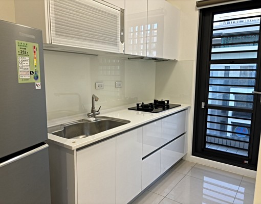 南紡夢世代全新大樓1+1房+車位 - Image 5