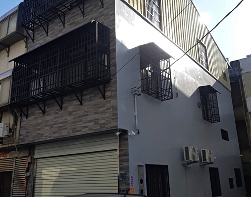 邊間~2車位,全新整修 - Image 1