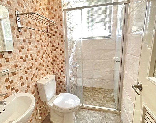 👑逢甲商圈!可租補電梯套房.全配傢俱.乾濕分離衛浴 - Image 2