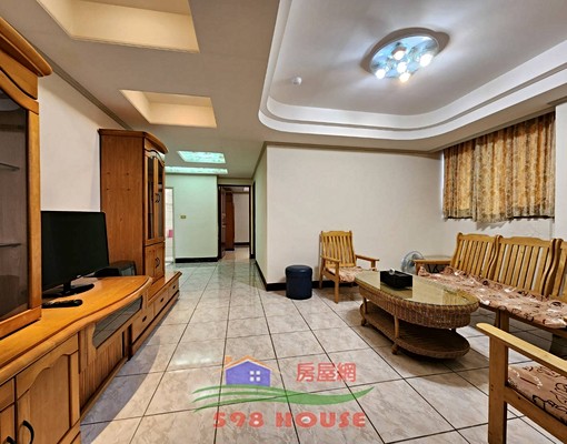 竹北國中旁。超優惠美三房。搶手出租 - Image 3