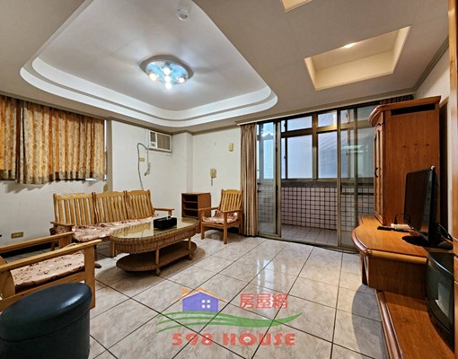 竹北國中旁。超優惠美三房。搶手出租 - Image 2