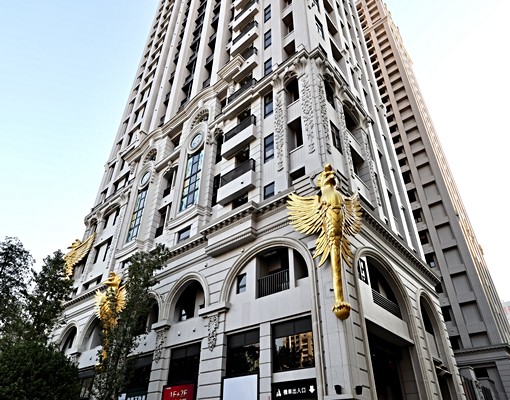 <可租補>文心愛悅全新二房附家具家電車位 - Image 1