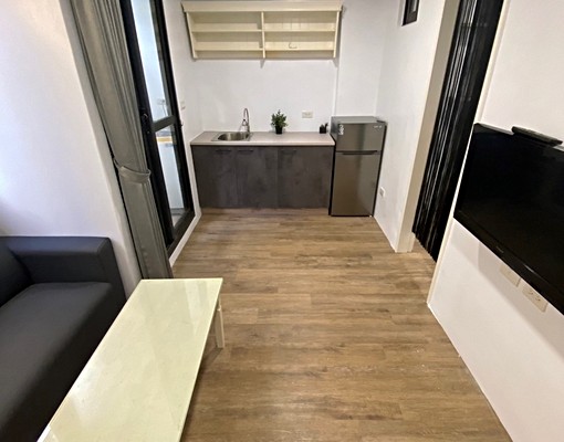 科博館旁/全新裝潢巷弄內透天爬梯2樓正一房一廳/可貓可租補 - Image 2