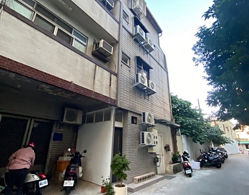 科博館旁/全新裝潢巷弄內透天爬梯2樓正一房一廳/可貓可租補 - Image 12