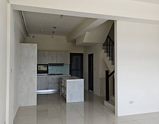 金獅重劃區-四房透天美屋出租(可補租報稅) - Image 2