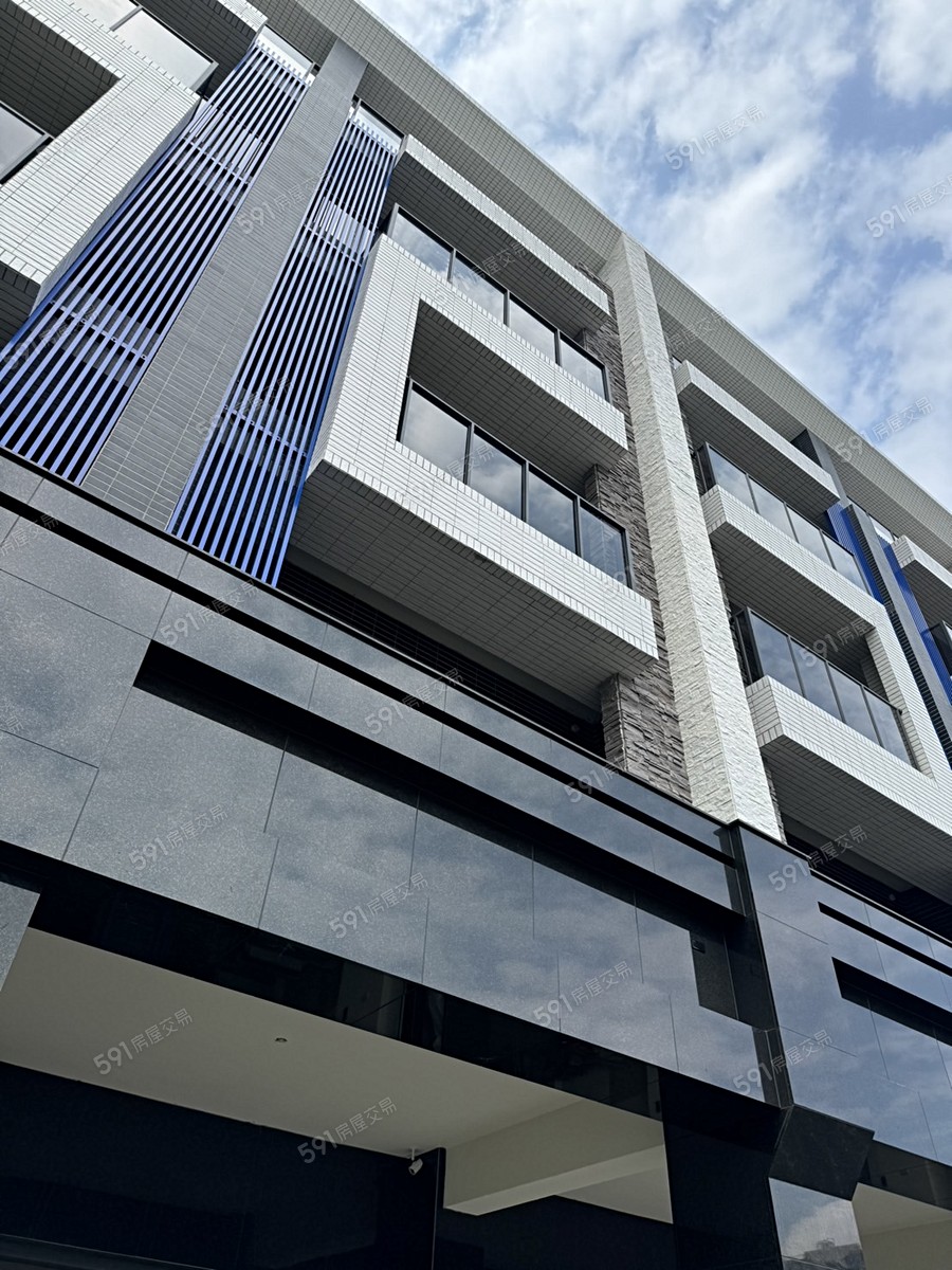 富諭君臨實景圖