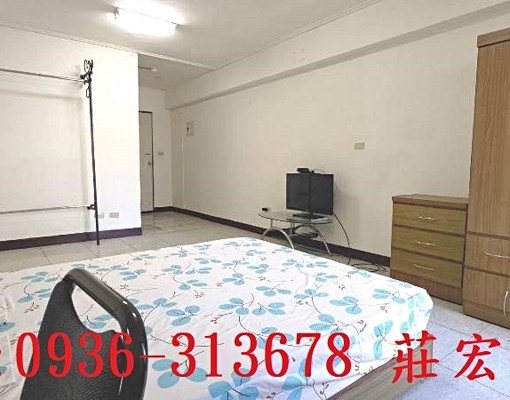 西區12坪大套房.近SOGO(禁菸) - Image 4