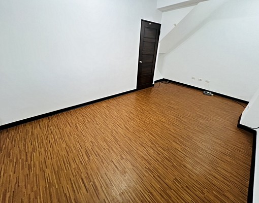 電梯優質三房-格局方正屋況優-台水電計價 - Image 8