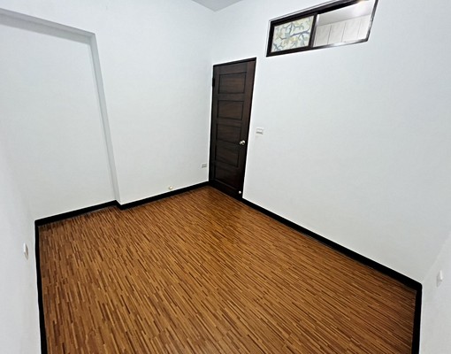 電梯優質三房-格局方正屋況優-台水電計價 - Image 10