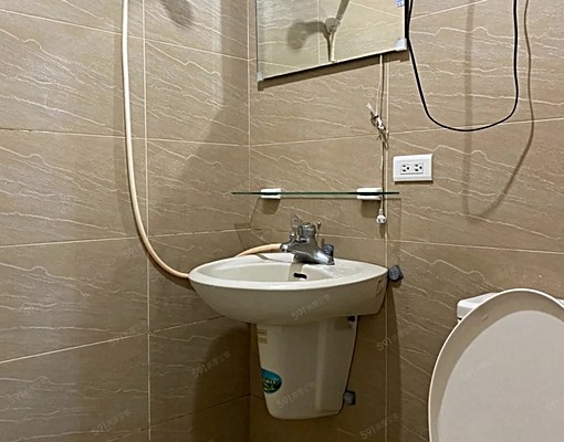 新莊站走路16分鐘近老街美套房獨立洗衣機新的變頻冷氣衛浴漂亮 - Image 3