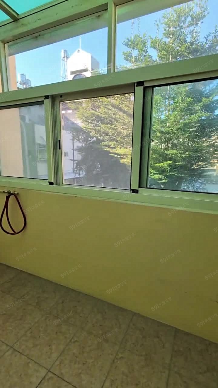 臨後站溫馨優質大套房 - Image 1