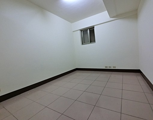 電梯大樓大3房室內30坪.可租補 - Image 13