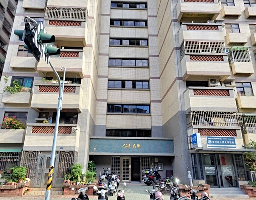 國安國宅乙區小三房國安國小第一排 - Image 1