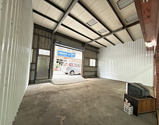 玉門路巷內10米寬鐵皮店面歡迎各行業來電詢問另有地下室可分租 - Image 2