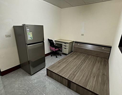 王公路全新透天電梯/套房/陽台型 - Image 8