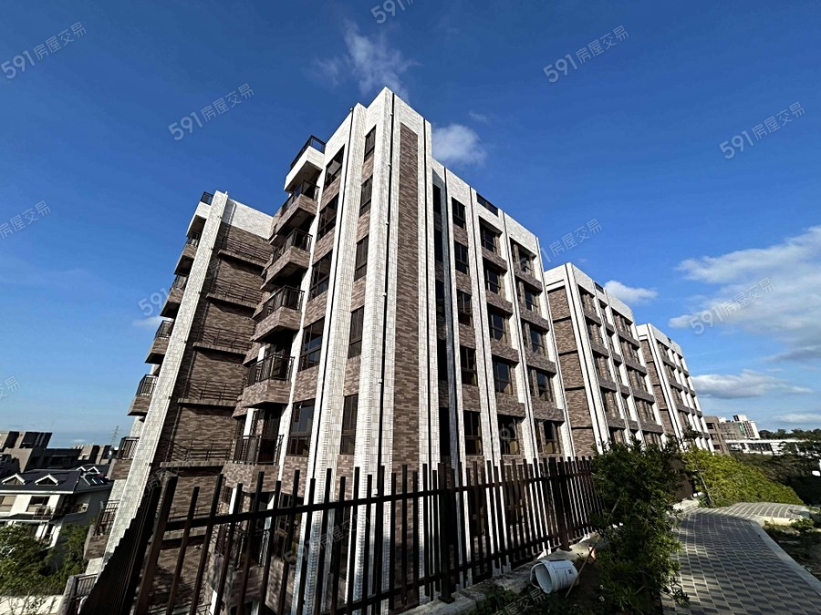 雲天青境實景圖