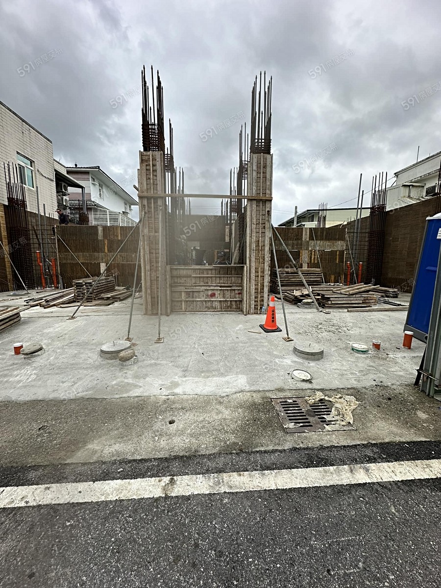 丰采川岳實景圖