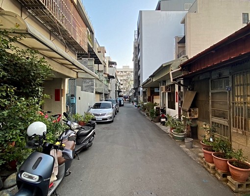 LaLa百貨旁/精美巷內透天一樓正一房二廳/可貓可租補工作室 - Image 7