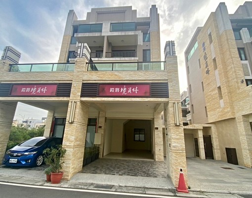 ✨近員林車站臨路整棟別墅✨稀有五房可寵可租補營登 - Image 1
