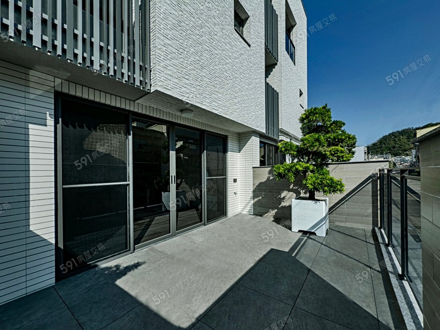 晴山白里實景圖